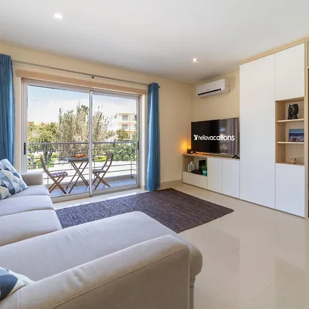 Apartment Medronheira - 1a By Hellovacations